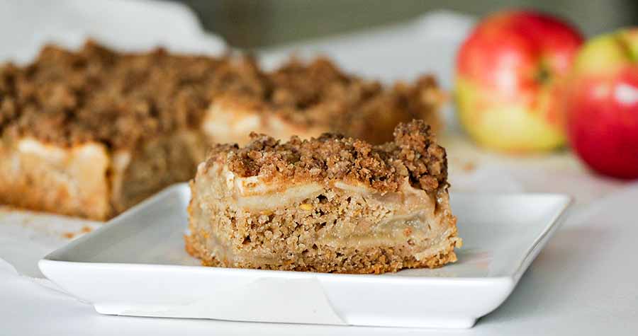 apple streusel snacking cake, gluten free