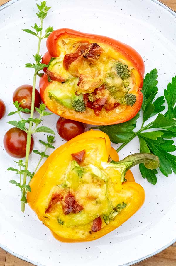 Stuffed Breakfast Peppers – Low Carb